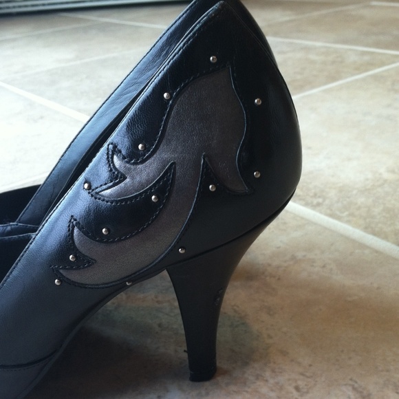 Gianni Bini high heel shoes - Picture 3 of 4
